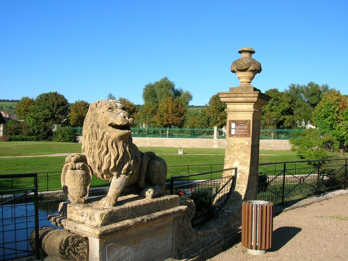 Gite La Volette Moulins-Saint-Hubert Exteriör bild