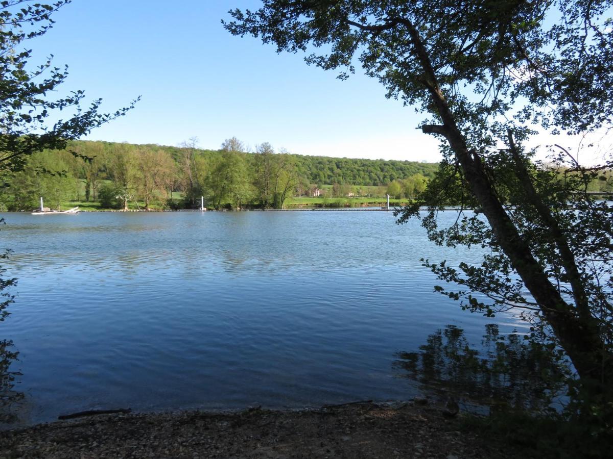 Gite La Volette Moulins-Saint-Hubert Exteriör bild
